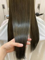 シェル 津山の手店(shel)&nbsp;美肌効果◎オリーブグレージュ×レイヤーミディアム