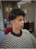 ツーブロック短髪スタイル