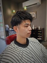 バク(BAKU)&nbsp;ツーブロック短髪スタイル