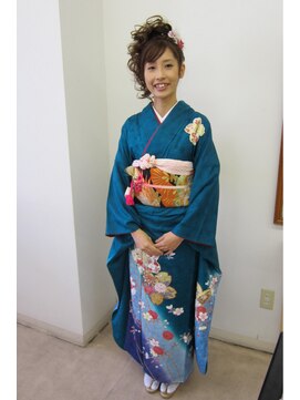 美容室イーナ(e na) 晴れの日の着付けとアップ★