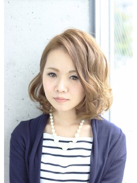 トータルビューティーステラ(TOTAL BEAUTY STELLA) 大人かわいい２０代３０代４０代ハイトーンベージュボブロブ