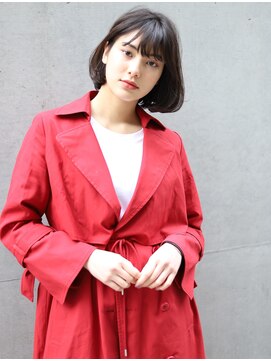 サンド 銀座(sand) グレージュひし形シルエット斜めバングショートボブ