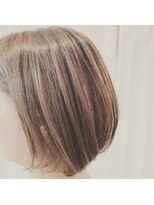オロ(ORO)&nbsp;【ORO】ナチュラルハイライト×耳かけボブ　さがら
