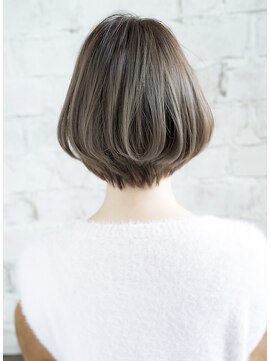 ラ フォルム(La forme) 大人ナチュラル小顔ショートボブ