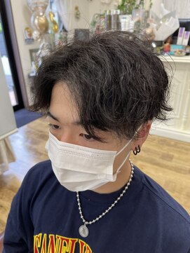 リリー ヘアーアンドビューティー(Lily) ツイストスパイラルパーマ