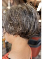 オーバーキャプテンネイキッド(OVER CAPTAIN NAKED) アラフォーオススメ☆白髪を活かすマッシュボブ