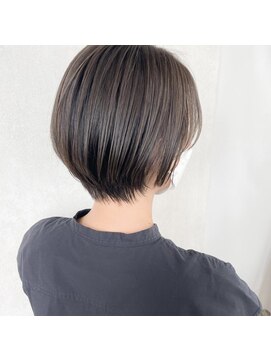 エストアール フクオカ 福岡博多店(est-r. Fukuoka) くびれショート/ショートヘア/透明感カラー