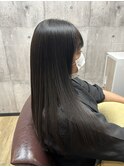 手で乾かしただけでまとまる極艶ストレート