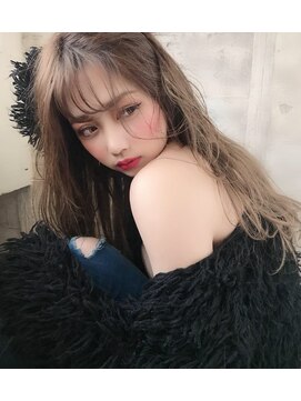 イーラ(era) ロングヘアでひし形 好印象◎小顔ゆるふわ無造作カール/era加藤