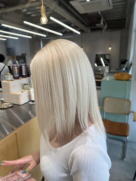 アクト(ACT) ホワイトブロンド/ブロンドヘア