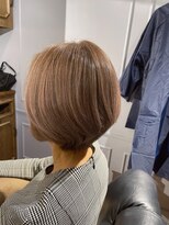 サロンドエー(SALON DE A)&nbsp;ハイトーンカラーショート。