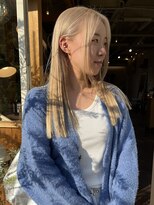 イル(iru)&nbsp;ブロンドヘア　ブロンドカラー　ブリーチカラー