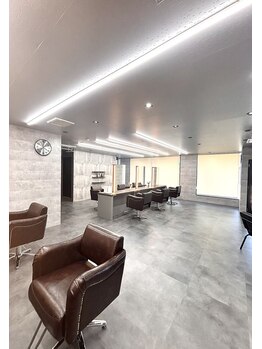アグ ヘアー ブリオ 札幌栄町店(Agu hair brio)の写真/お子様連れのご来店もOK◎忙しいママ・パパも、ご家族で通いやすいサロン♪