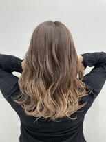 アライブ キチジョウジ(ALIVE Kichijoji)&nbsp;根本が伸びても気にならないグラデーションカラー