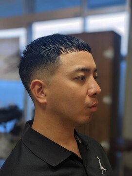 ワンワンオー バーバーショップ コンチネンタル(@110 BARBER SHOP continental) クロップスタイル