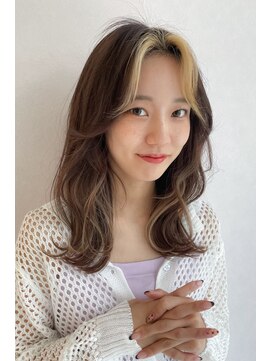 ヘアリゾートハピネス 陽光町 インナーカラー♪いつものカラーじゃ物足りないあなたに！