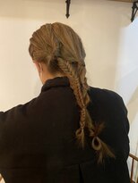 ガーランド (Garland) 編みおろしヘアセット