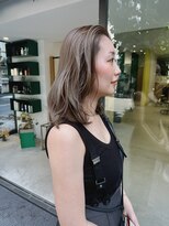 エム(M) 人気!グレーベージュ