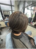 グレージュハイライト×ショートボブ
