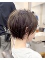 アームズヘアー arms hair 軽く動く束感ショート♪