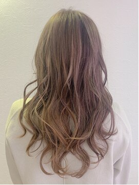 ファミリア(familiar) ベージュカラーロングスタイル