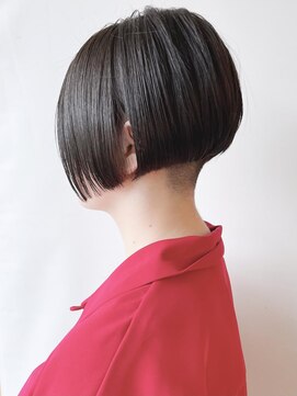 モリオフロムロンドン 原宿本店(morio from London) 【morio 原宿】刈り上げボブ 前下がり エメラルドブラウン