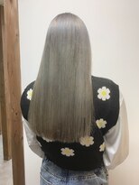 ガルボ ヘアー(garbo hair) #高知 #美容室 #ハイトーン #シルバー #ケアブリーチ #トレンド