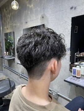 ライズ 綾瀬店(RISE) 前にボリュームでクシャッと！前下がりマッシュ！