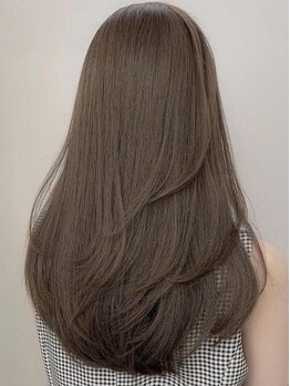 ヘアースタンダード(HAIR STANDARD)の写真/髪の広がりやクセが気になる方にオススメ！真っ直ぐになりすぎない、ナチュラルなストレートが人気の秘訣★