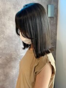 セロ(sero) 外ハネミディアムボブ