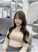 オリーブグレージュ