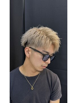 ルーストデラックス 京都河原町三条(ROOST dx) ホワイトミルクティーベージュ×アップバング