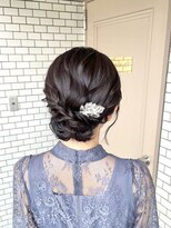 ソノ(sono)&nbsp;シニヨン アップスタイル 参列ヘア お呼ばれヘア 和装ヘア