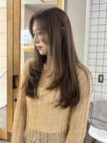 スート(suit.)&nbsp;透明感たっぷりグレージュ