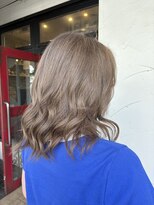 ヘアーラウンジ アンフィ 井土ヶ谷(Hair Lounge Anphi) ミルクティーグレージュ/ブリーチ