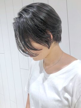 アイティー バイ アルバム 中野店(IT by ALBUM) ダークグレーショート_アースカラーくびれヘアツートン_ba360692