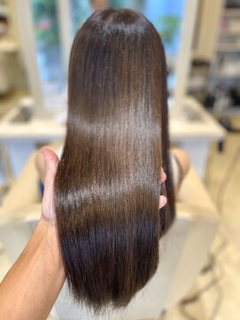 エイミーバイアフロートザガーデン 浦和店(amie by afloat the garden) マジカルストレートで広がりを抑える【浦和】