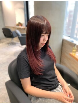 リーオオサカ(Lee Osaka) ボルドーカラー×レイヤーカット