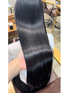 ナンバー エアロ 横浜(N° +aero) 髪質改善トリートメント/酸熱トリートメントでツヤ髪ツヤカラー