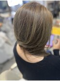 ナチュラルなウルフレイヤー×透明感オリーブベージュ