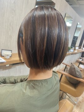 ヴィサージュクルー(VISAGE crew) あごラインのボブデザイン!