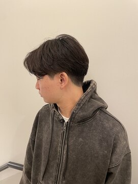 ユニコ(unico) センターパート/メンズカット/刈り上げた