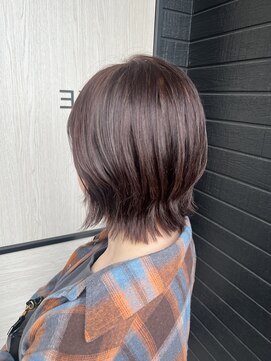 ハイク(HYKE) ショートウルフ/透明感全体カラー/ピンクベージュ