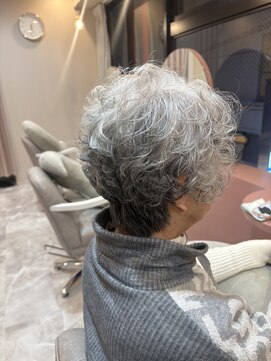 フラワーズ(Flowers) 【ふんわり／華やか／パーマ】ショート／ミセス