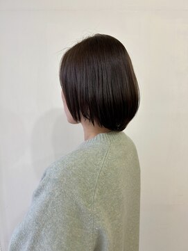 ペスカケイクリエイティブ(PESCA K-CREATIVE) スモーキーカラーのショートボブ