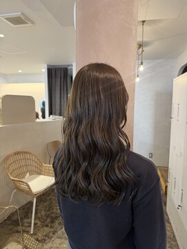 ユッカ 梅田(YUCCA) 【 YUCCA 】大人可愛い20代/オリーブブラウン