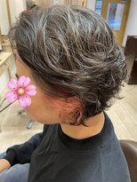 ダーハラ(Dar hara51)&nbsp;絶壁解消！ふんわり大人ショート×イヤリングカラーで血色感up！