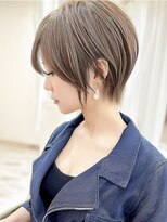 ネイビー 博多(NAVY)&nbsp;博多/髪質改善/ミルクティーブラウン×前下がりショートボブ