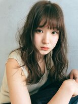 インビテーション(invitation) 【invitation】光に透けるアッシュベージュゆるふわロング