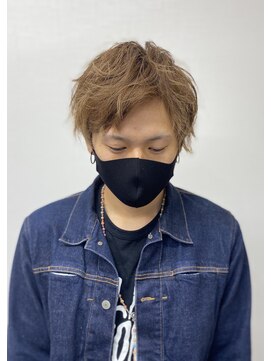 リベロ(Libero) 前下がりのツーブロック